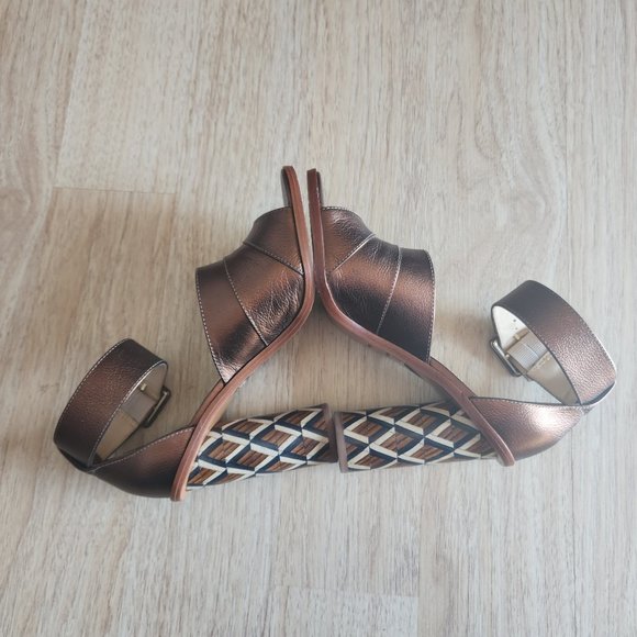 Brian Atwood B-Brandy 4" Wood Block Heel Sandal Ankle Strap Open Toe Leather - Picture 12 of 16